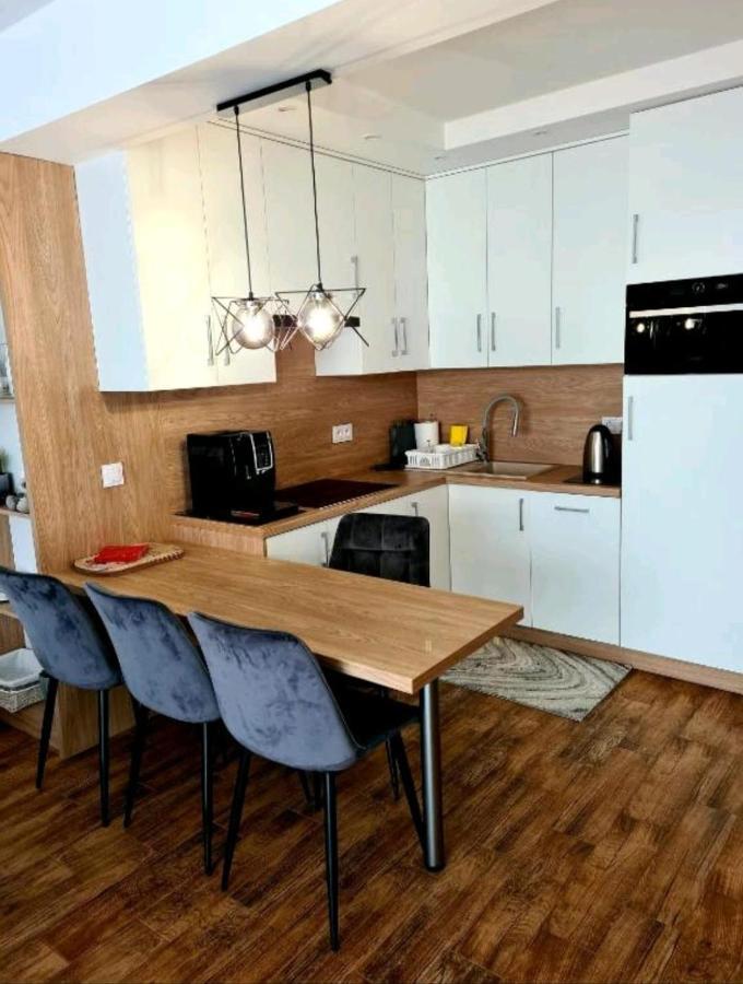 Apartament Rewal Exterior photo